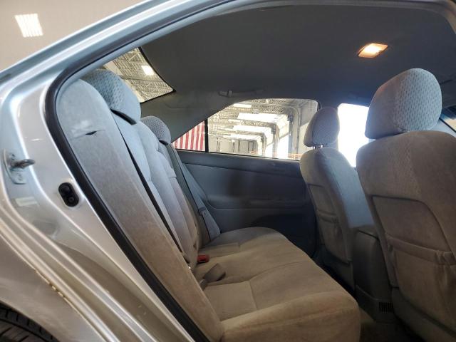 4T1BE32K44U272023 - 2004 TOYOTA CAMRY LE 银色 照片 10