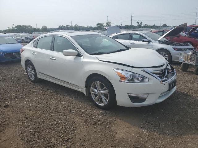 1N4AL3AP6DN437556 - 2013 NISSAN ALTIMA 2.5 WHITE photo 4