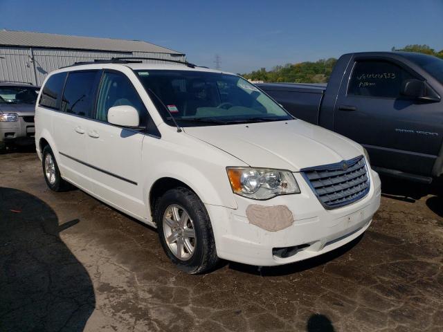 2A8HR54179R563065 - 2009 CHRYSLER TOWN & COU TOURING WHITE photo 4
