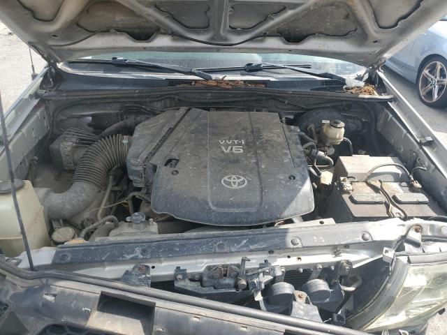 3TMJU4GN5BM114822 - 2011 TOYOTA TACOMA DOUBLE CAB PRERUNNER SILVER photo 11