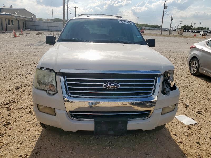 1FMEU63E18UA79702 - 2008 FORD EXPLORER XLT WHITE photo 5