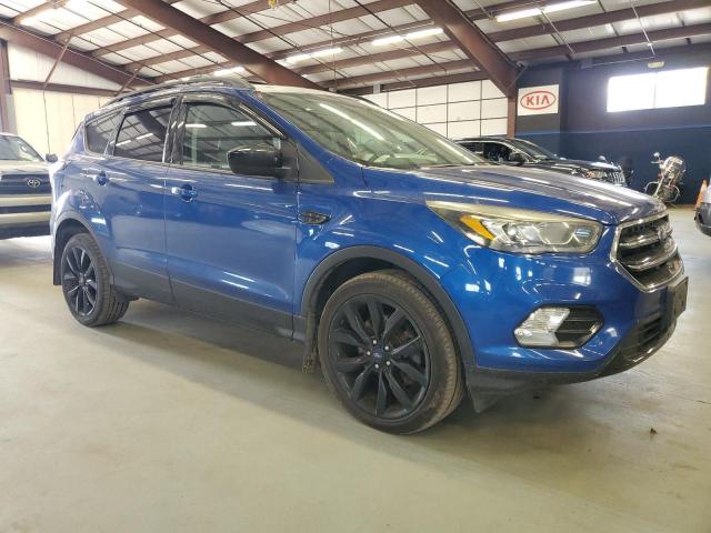 1FMCU9GD7HUA17621 - 2017 FORD ESCAPE SE BLUE photo 4