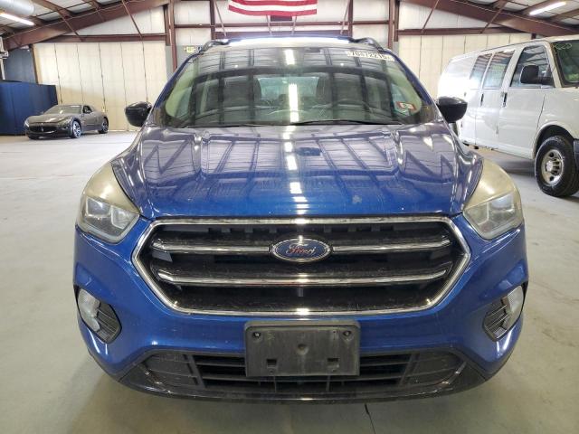 1FMCU9GD7HUA17621 - 2017 FORD ESCAPE SE BLUE photo 5
