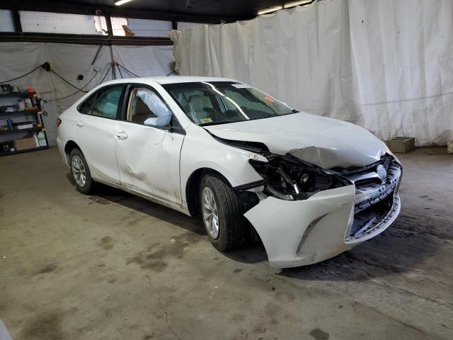 4T1BF1FK6FU892919 - 2015 TOYOTA CAMRY LE WHITE photo 4
