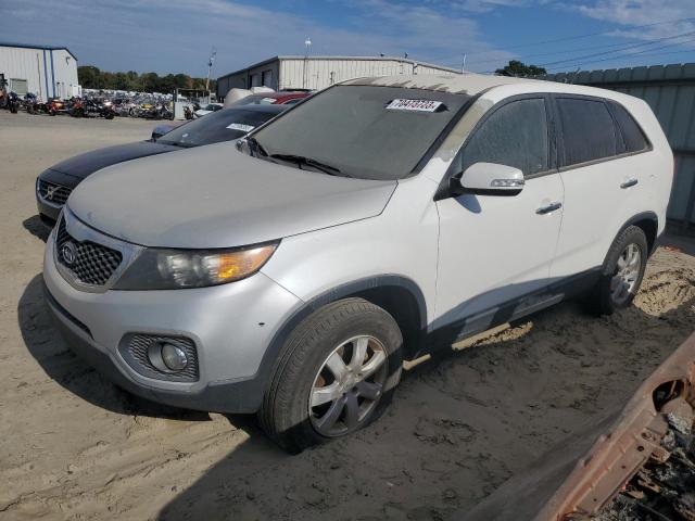 5XYKT3A18DG375434 - 2013 KIA SORENTO LX WHITE photo 1