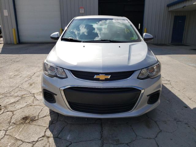 1G1JB5SH7H4110636 - 2017 CHEVROLET SONIC LS SILVER photo 5