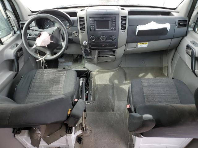 WD3PE7CC6FP155709 - 2015 MERCEDES-BENZ SPRINTER 2500 Weiß Foto 8