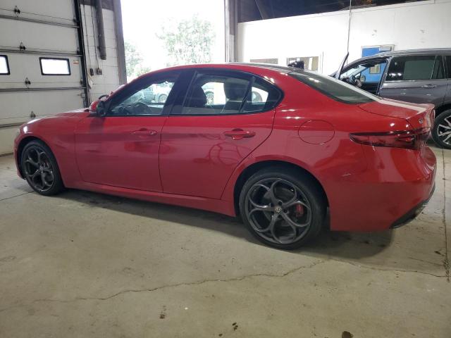 ZARFAEEN2J7577278 - 2018 ALFA ROMEO GIULIA TI Q4 RED photo 2