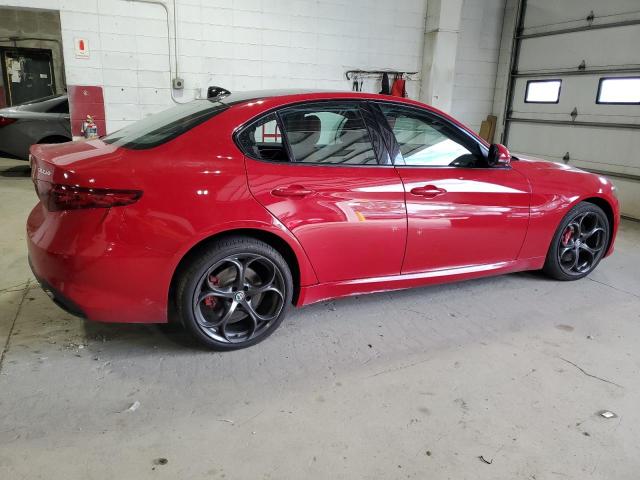 ZARFAEEN2J7577278 - 2018 ALFA ROMEO GIULIA TI Q4 RED photo 3