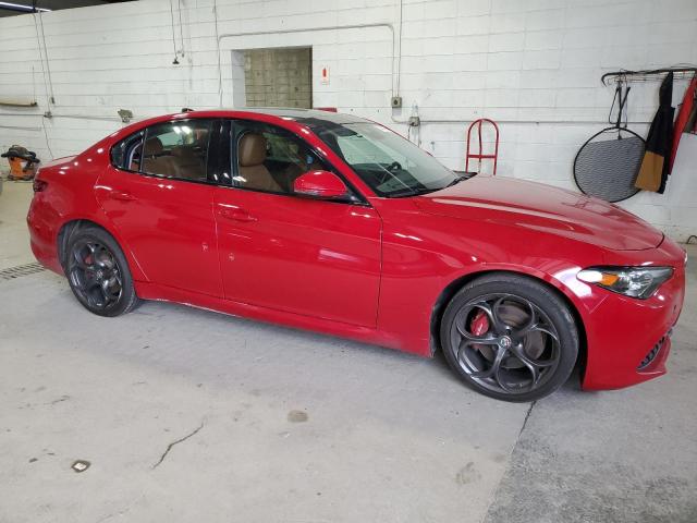 ZARFAEEN2J7577278 - 2018 ALFA ROMEO GIULIA TI Q4 RED photo 4