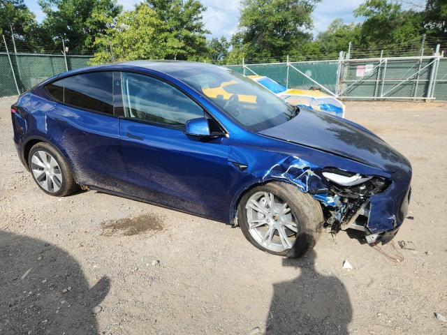 7SAYGDEE5RA269118 - 2024 TESLA MODEL Y BLUE photo 4