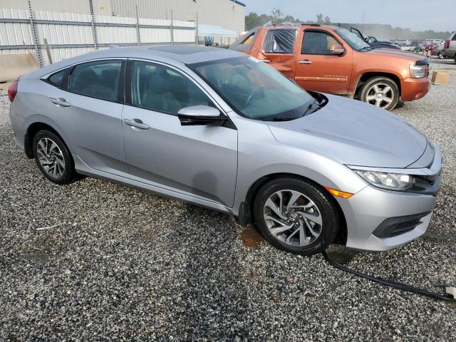 19XFC2F74JE035246 - 2018 HONDA CIVIC EX Күміс фото 4