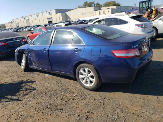 4T1BF3EK0BU623130 - 2011 TOYOTA CAMRY BASE BLUE photo 2