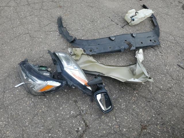 1G4GB5G32GF211127 - 2016 BUICK LACROSSE BEIGE photo 12