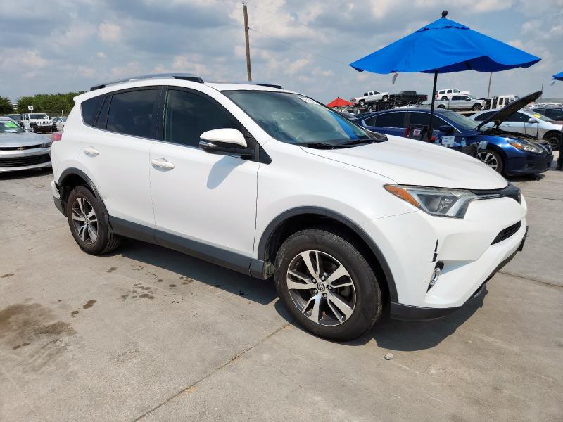 JTMWFREV3HD107906 - 2017 TOYOTA RAV4 XLE WHITE photo 4