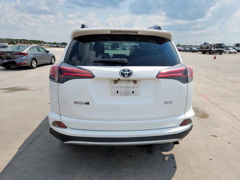 JTMWFREV3HD107906 - 2017 TOYOTA RAV4 XLE WHITE photo 6
