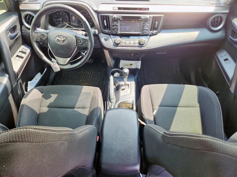 JTMWFREV3HD107906 - 2017 TOYOTA RAV4 XLE WHITE photo 8