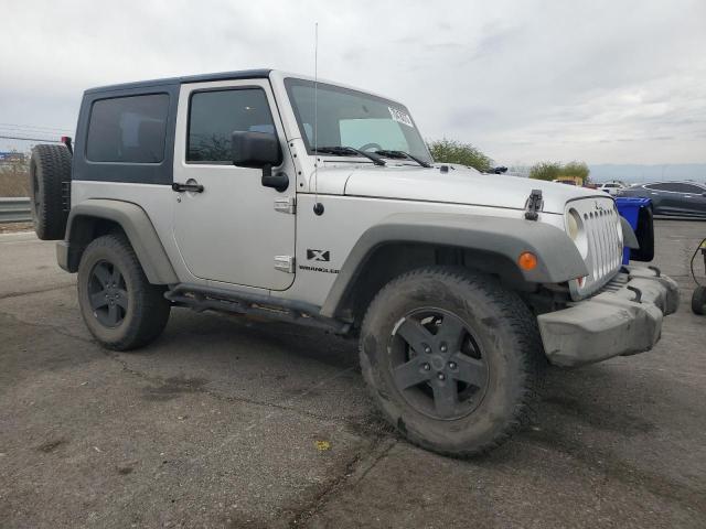 1J4FA24118L558224 - 2008 JEEP WRANGLER X SILVER photo 4