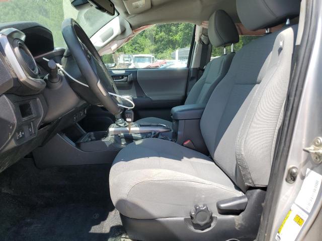 5TFAZ5CN6JX060470 - 2018 TOYOTA TACOMA DOUBLE CAB SILVER photo 7