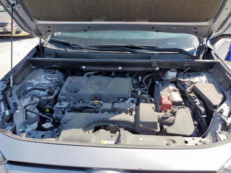 2T3W1RFV7RC290830 - 2024 TOYOTA RAV4 XLE SILVER photo 11