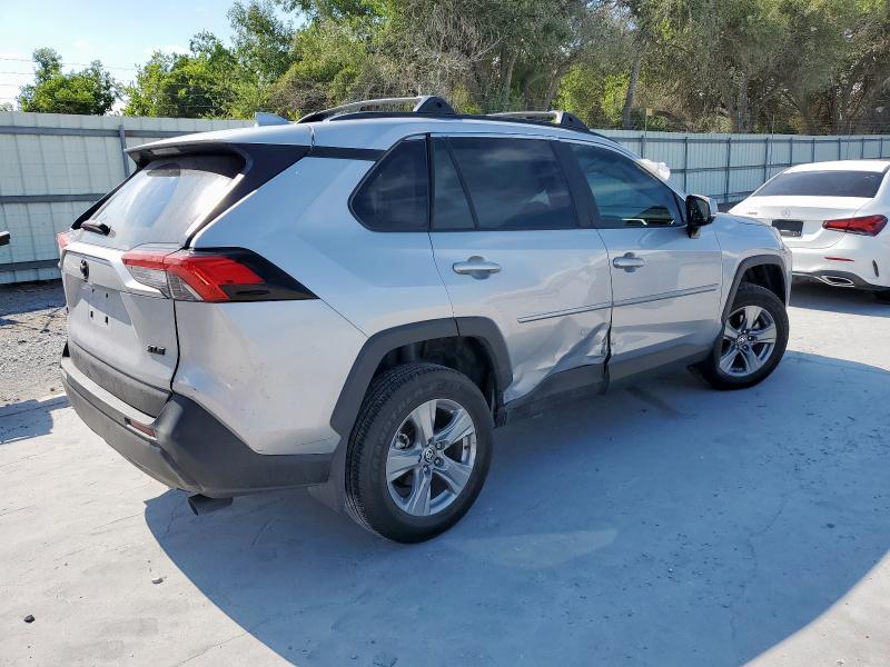 2T3W1RFV7RC290830 - 2024 TOYOTA RAV4 XLE SILVER photo 3