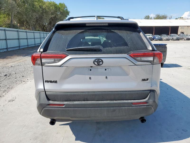 2T3W1RFV7RC290830 - 2024 TOYOTA RAV4 XLE SILVER photo 6