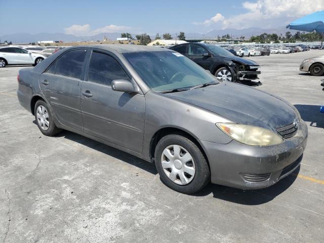 4T1BE32K35U521588 - 2005 TOYOTA CAMRY LE GRAY photo 4