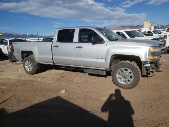 1GC1KVE86FF104749 - 2015 CHEVROLET SILVERADO K2500 HEAVY DUTY LT SILVER photo 4