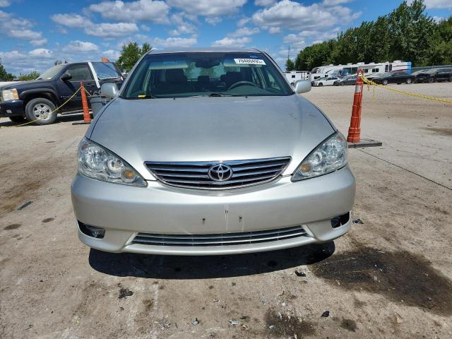 4T1BE30K15U603838 - 2005 TOYOTA CAMRY LE SILVER photo 5
