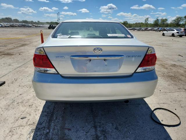 4T1BE30K15U603838 - 2005 TOYOTA CAMRY LE SILVER photo 6