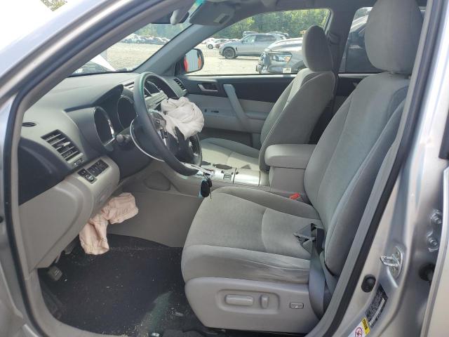 5TDBK3EH1BS079925 - 2011 TOYOTA HIGHLANDER BASE Серебристый фото 7