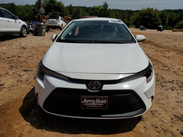 5YFB4MDE1PP052487 - 2023 TOYOTA COROLLA LE Белый фото 5
