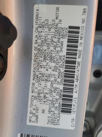 3TMJU4GN8BM120050 - 2011 TOYOTA TACOMA DOUBLE CAB PRERUNNER SILVER photo 12