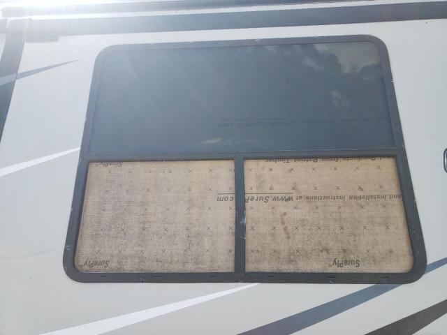 5SFCG443XJE368384 - 2018 HEARTLAND CYCLONE 白色 照片 9