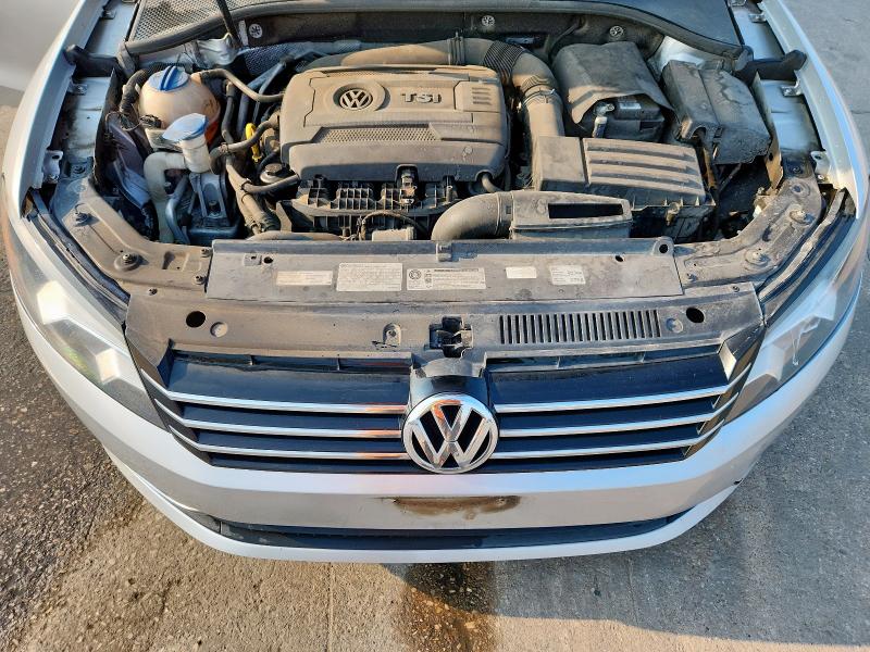 1VWAS7A35EC070080 - 2014 VOLKSWAGEN PASSAT S SILVER photo 11