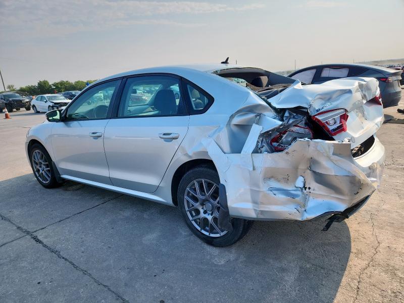 1VWAS7A35EC070080 - 2014 VOLKSWAGEN PASSAT S SILVER photo 2