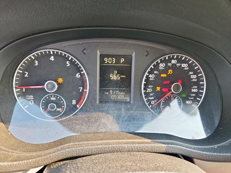 1VWAS7A35EC070080 - 2014 VOLKSWAGEN PASSAT S SILVER photo 9