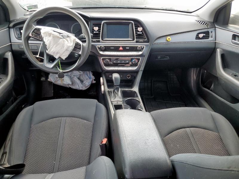 5NPE24AF8KH731338 - 2019 HYUNDAI SONATA SE WHITE photo 8