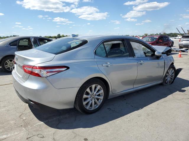 4T1C11AK2LU509080 - 2020 TOYOTA CAMRY LE SILVER photo 3