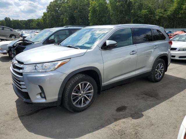 2019 TOYOTA HIGHLANDER SE, 
