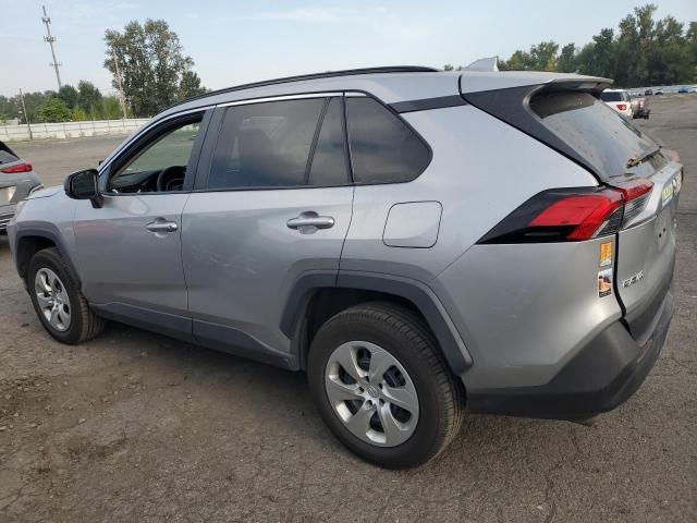 2T3F1RFV6KW038264 - 2019 TOYOTA RAV4 LE SILVER photo 2