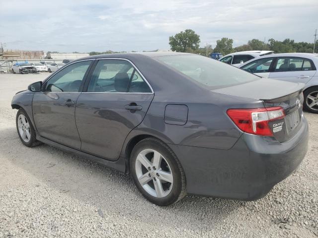 4T1BF1FK3DU285857 - 2013 TOYOTA CAMRY L 灰色 照片 2