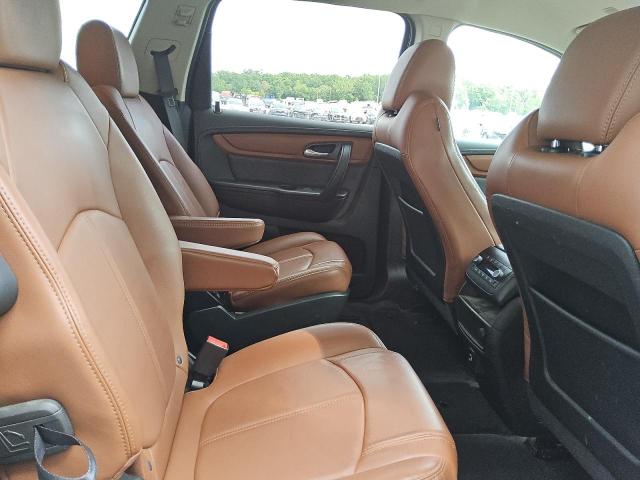 1GNKVHKD8HJ179586 - 2017 CHEVROLET TRAVERSE LT WHITE photo 11