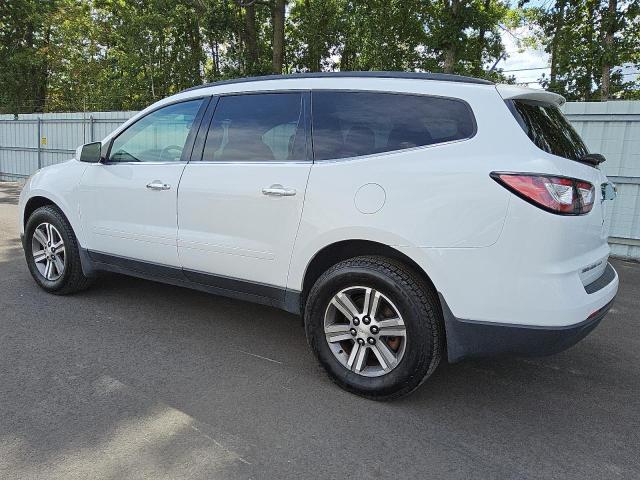 1GNKVHKD8HJ179586 - 2017 CHEVROLET TRAVERSE LT WHITE photo 2