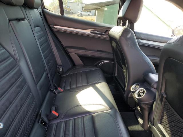 ZASPAKBN0K7C44121 - 2019 ALFA ROMEO STELVIO TI WHITE photo 11