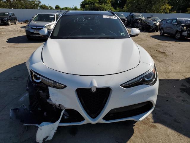 ZASPAKBN0K7C44121 - 2019 ALFA ROMEO STELVIO TI WHITE photo 5