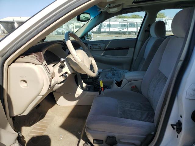 2G1WF55K849204405 - 2004 CHEVROLET IMPALA WHITE photo 7