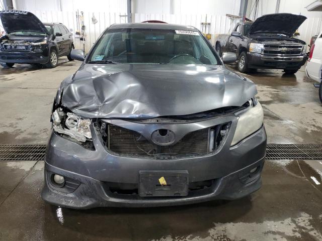 4T1BF3EK8BU739319 - 2011 TOYOTA CAMRY BASE GRAY photo 5