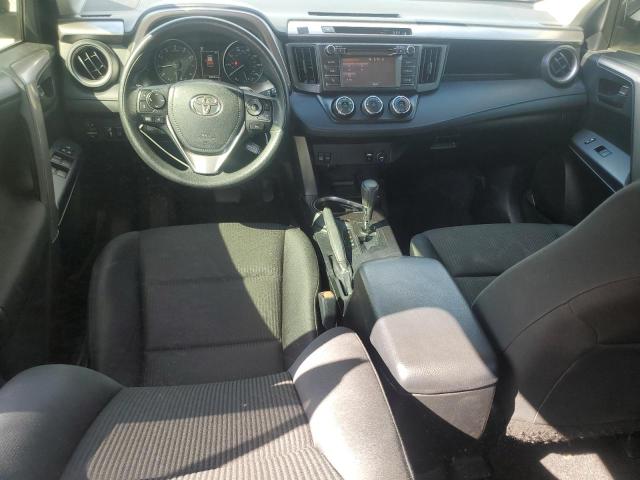 JTMZFREV6JJ212234 - 2018 TOYOTA RAV4 LE 银色 照片 8