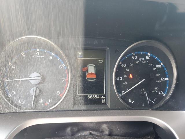 JTMZFREV6JJ212234 - 2018 TOYOTA RAV4 LE 银色 照片 9